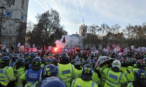 British riot police clash with demonstra