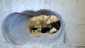 _83093165_hatton2